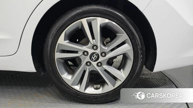 Hyundai Avante AD id 4781267 из Кореи 13