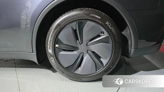 Tesla Model Y id 4870501 из Кореи 13