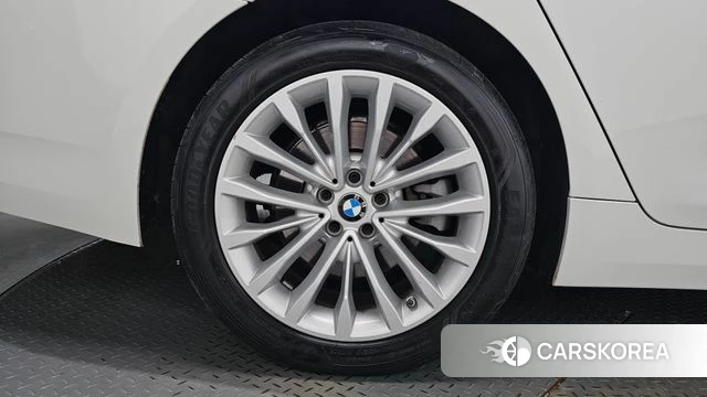 BMW 5 Series (G30) id 5017619 из Кореи 13