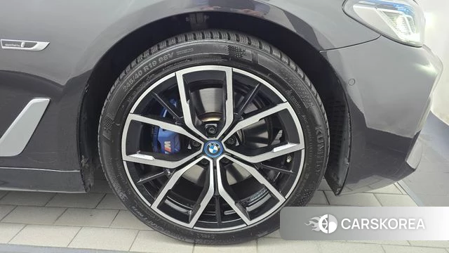 BMW 5 Series (G30) id 5022219 из Кореи 13