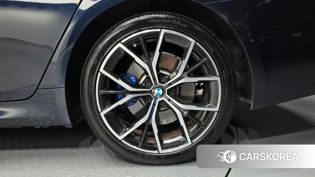 BMW 5 Series (G30) id 4997688 из Кореи 13
