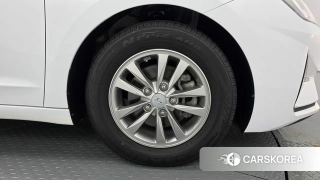 Hyundai The New Avante AD id 5013878 из Кореи 13