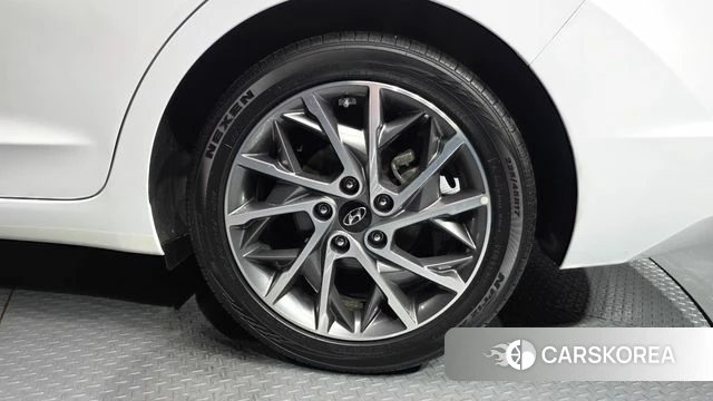 Hyundai The New Avante AD id 4604935 из Кореи 13