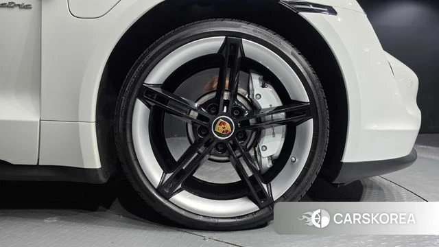 Porsche Taycan id 5016396 из Кореи 13