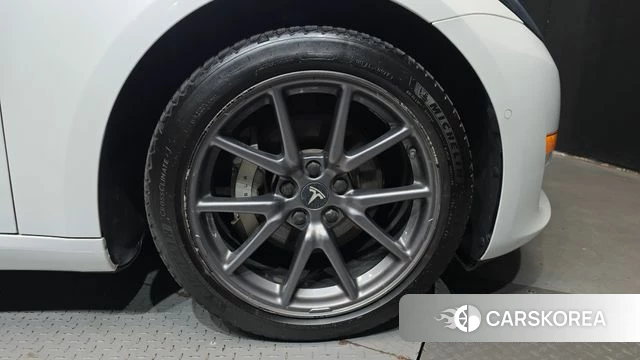 Tesla Model 3 id 4993030 из Кореи 13