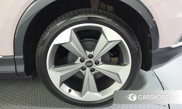 Audi Q4 e-Tron (F4) id 4980140 из Кореи 13