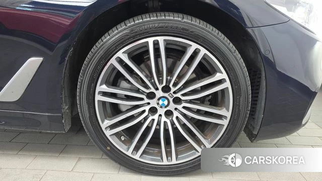 BMW 5 Series (G30) id 4959607 из Кореи 13