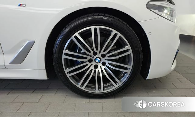 BMW 5 Series (G30) id 4987785 из Кореи 13