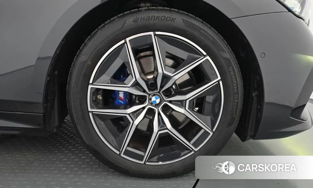 BMW 5 Series (G60) id 4974690 из Кореи 13