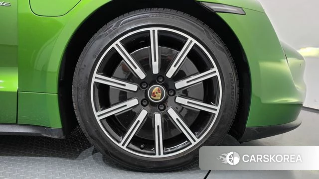Porsche Taycan id 4997235 из Кореи 13