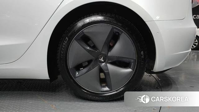 Tesla Model 3 id 4894784 из Кореи 13