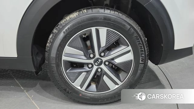 Kia The New Niro id 5028460 из Кореи 13