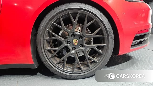 Porsche 911(992) id 5040551 из Кореи 13