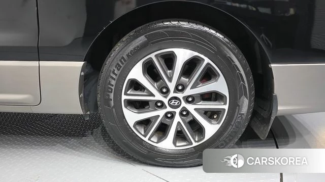 Hyundai The New Grand Starex id 4785614 из Кореи 13