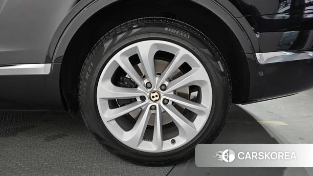 Bentley Bentayga id 4977578 из Кореи 13