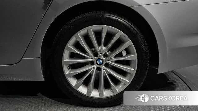 BMW 5 Series (G30) id 4977240 из Кореи 13