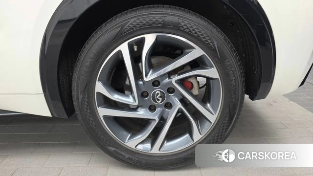 Infiniti Q30 id 4865117 из Кореи 13