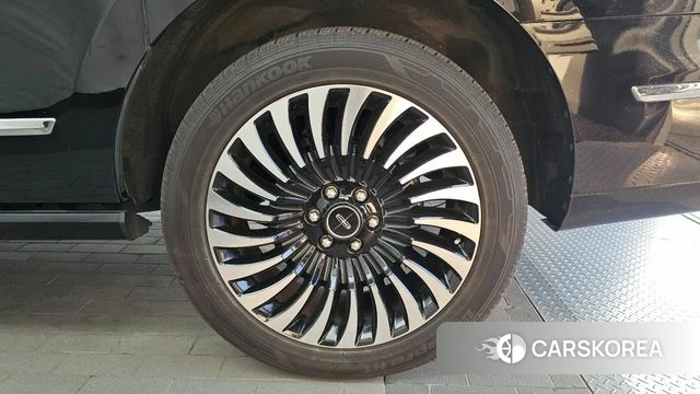 Lincoln Navigator 4th generation id 4930240 из Кореи 13