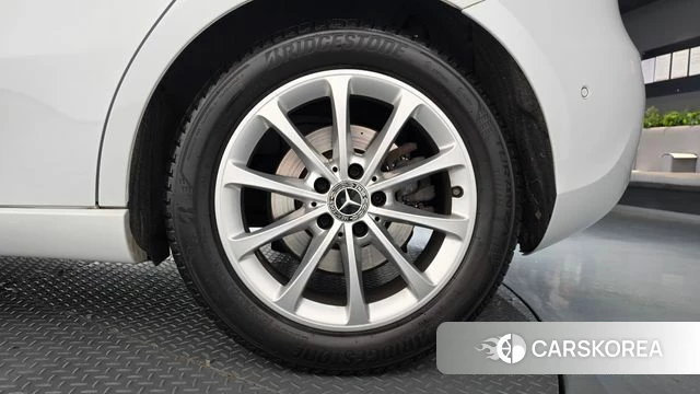 Mercedes-Benz A-Class W177 id 4943731 из Кореи 13