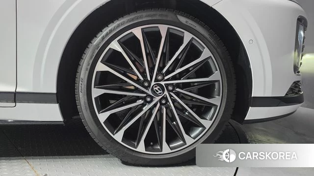 Hyundai Grandeur (GN7) id 5026512 из Кореи 13