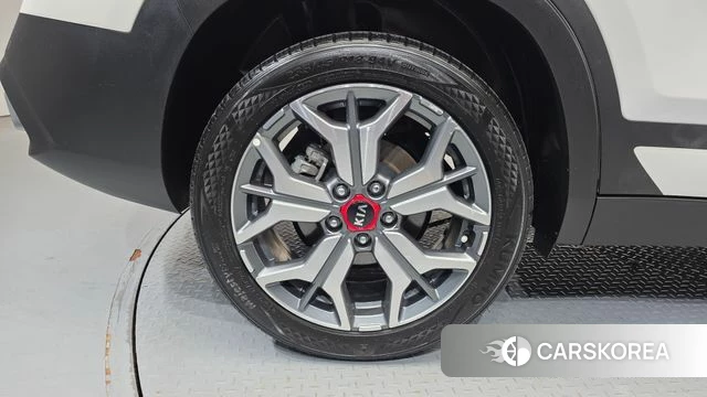 Kia Seltos id 4923476 из Кореи 13