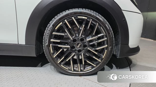 Mini Cooper S 4th Generation id 5016000 из Кореи 13
