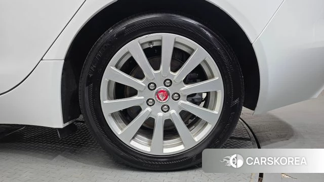Jaguar XE id 4776180 из Кореи 13