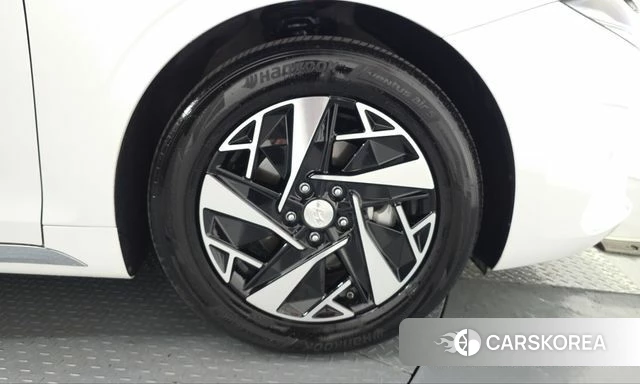 Hyundai The New Grandeur IG Hybrid id 5018222 из Кореи 13
