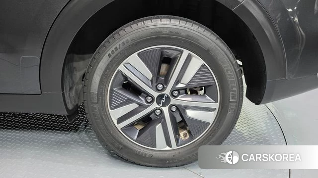 Kia The New Niro id 5040745 из Кореи 13