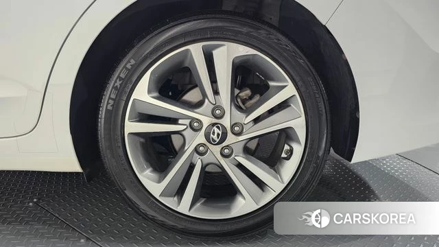 Hyundai Avante AD id 5029347 из Кореи 13