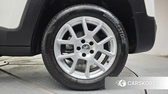 Jeep Renegade id 4922730 из Кореи 13