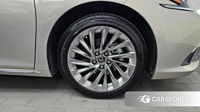 Lexus ES300h 7th generation id 5045384 из Кореи 13