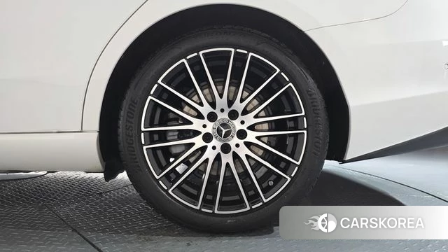 Mercedes-Benz C-Class W206 id 5001946 из Кореи 13