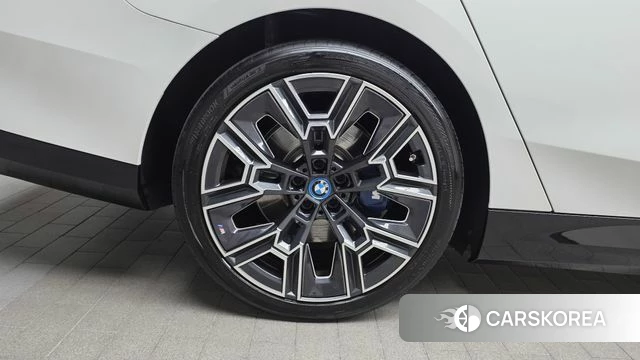 BMW i5 (G60) id 4664876 из Кореи 14