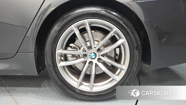 BMW 5 Series (G30) id 5003823 из Кореи 13