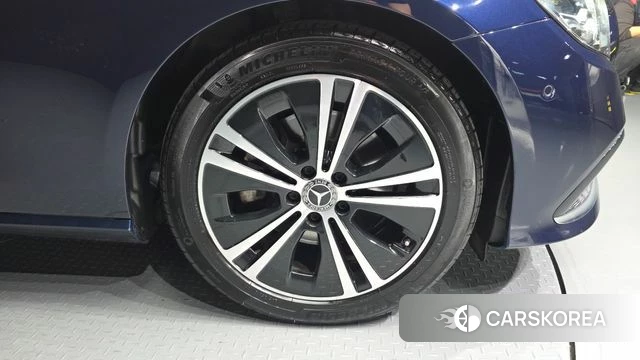 Mercedes-Benz E-Class W213 id 4987037 из Кореи 13