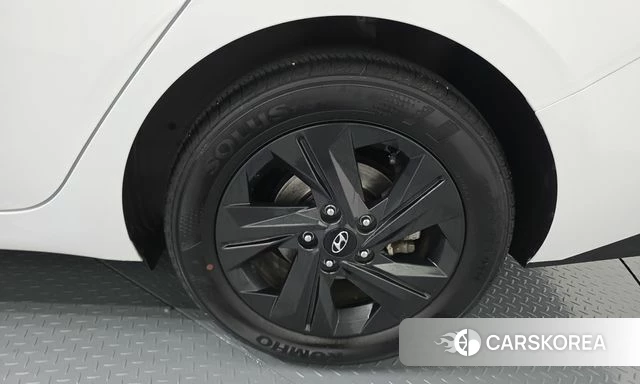 Hyundai Avante Hybrid (CN7) id 4942069 из Кореи 13