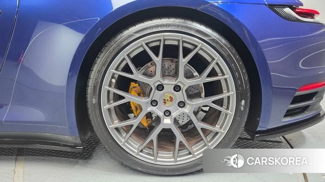 Porsche 911(992) id 4836546 из Кореи 13