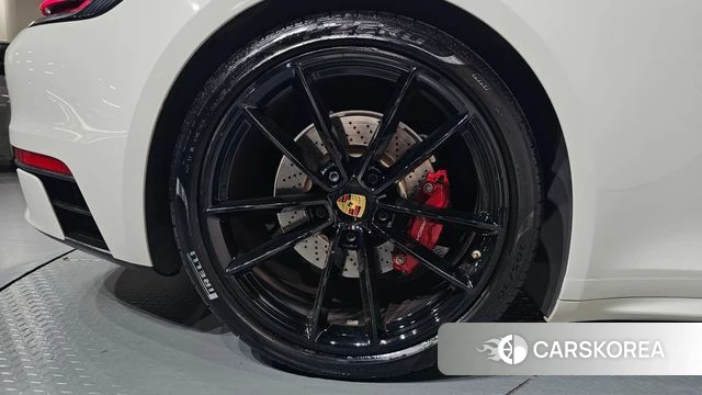 Porsche 911(992) id 4737049 из Кореи 13