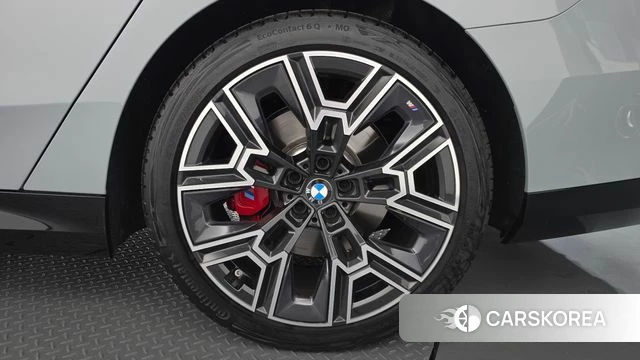 BMW 5 Series (G60) id 4984903 из Кореи 13