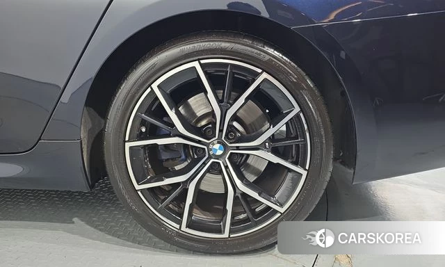 BMW 5 Series (G30) id 4951116 из Кореи 13