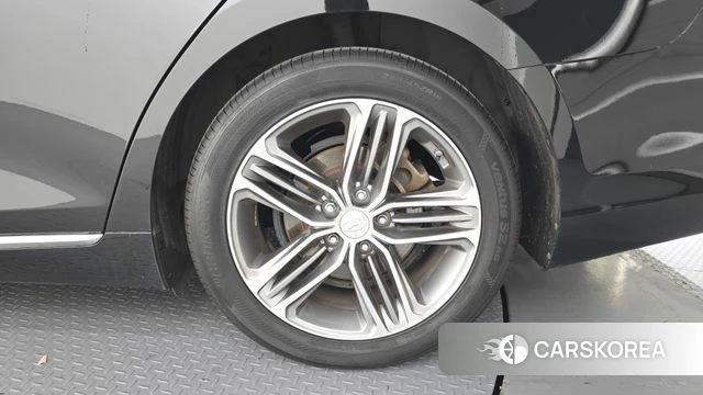 Hyundai Grandeur IG id 5018996 из Кореи 13