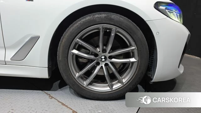 BMW 5 Series (G30) id 5018564 из Кореи 13