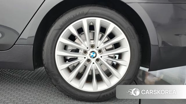 BMW 5 Series (G30) id 5018806 из Кореи 13