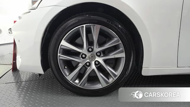 Lexus New IS300 id 4937280 из Кореи 13