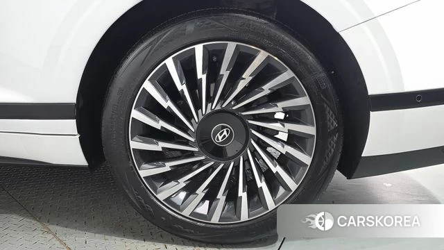 Hyundai Grandeur Hybrid (GN7) id 5021093 из Кореи 13