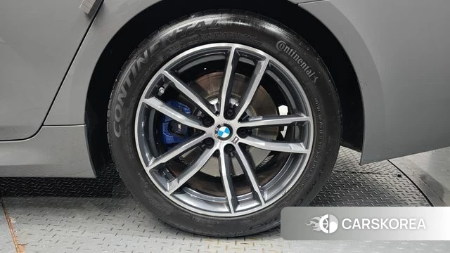 BMW 5 Series (G30) id 4613846 из Кореи 14