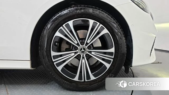 Mercedes-Benz E-Class W214 id 5045873 из Кореи 13
