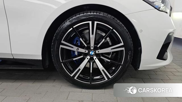 BMW 5 Series (G60) id 5045476 из Кореи 13