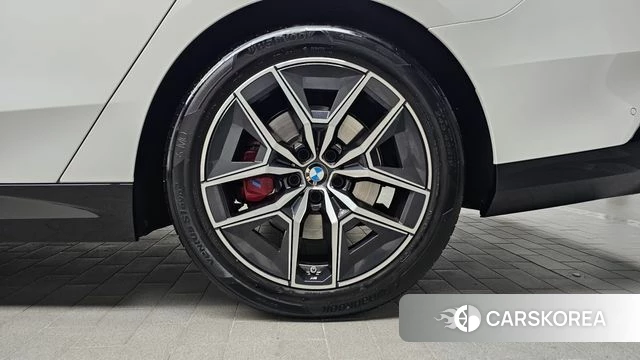 BMW 5 Series (G60) id 5045750 из Кореи 13